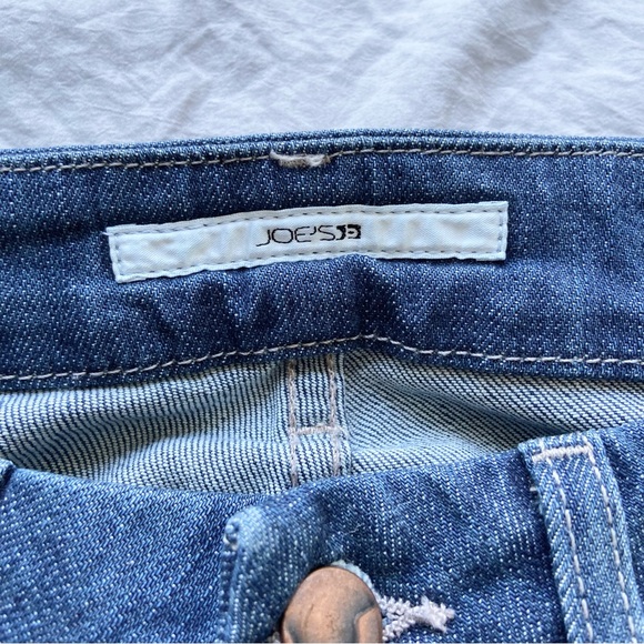 Joe’s Medium Wash Straight Leg Cropped Jeans - Picture 7 of 8